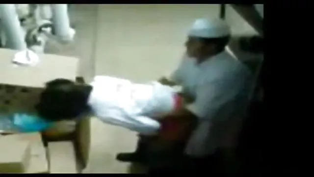 انجمن بدون ثبت نام دخترک فیلمسکس الکسیز معصوم, لزبین, خود ارضایی, جوراب ساق بلند, اسباب بازی غلاف